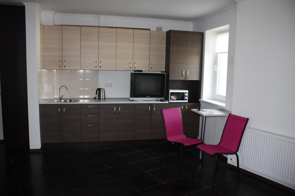 Suite On Railway Station Ivano-Frankivsk Rum bild