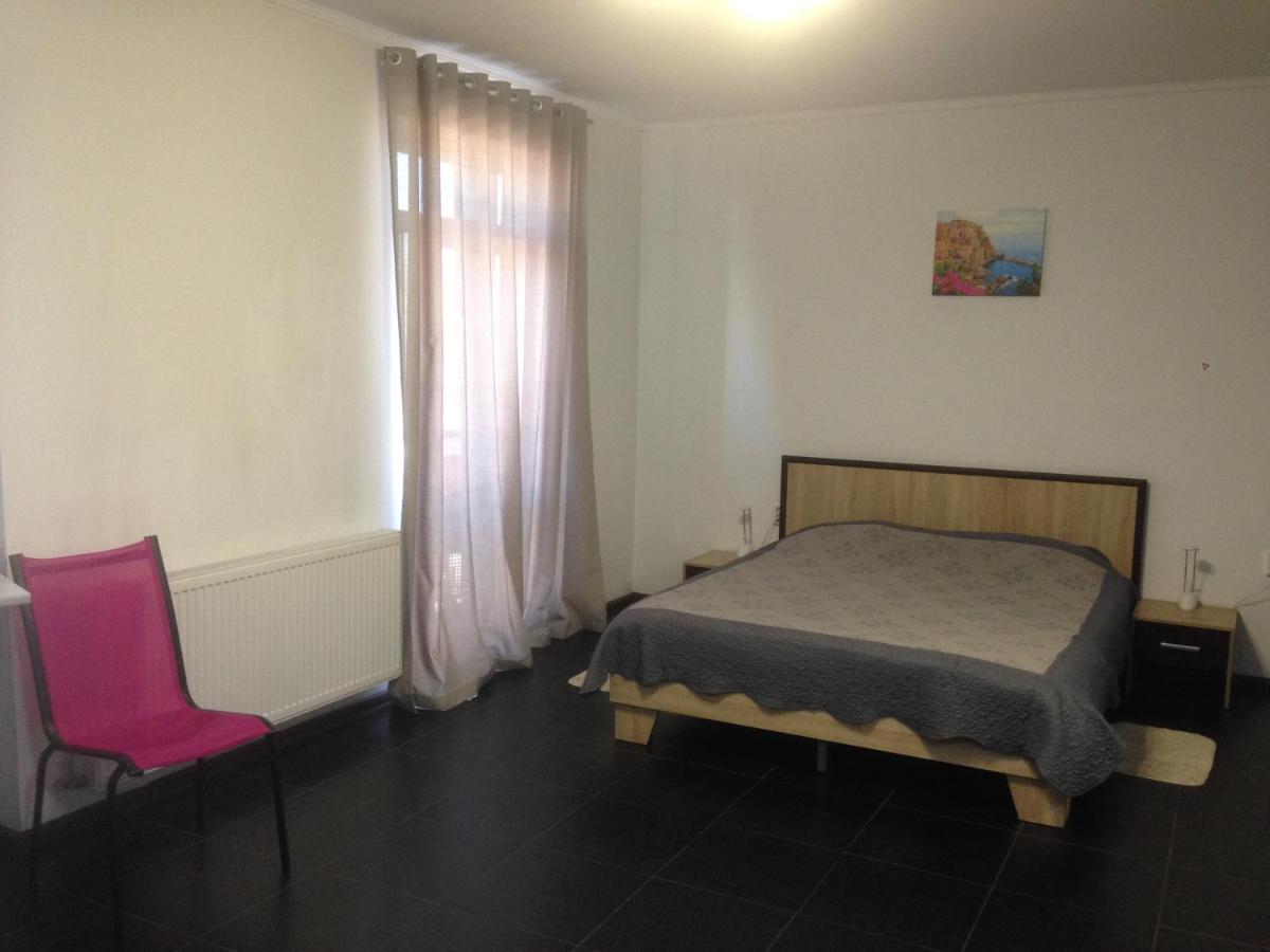 Suite On Railway Station Ivano-Frankivsk Exteriör bild